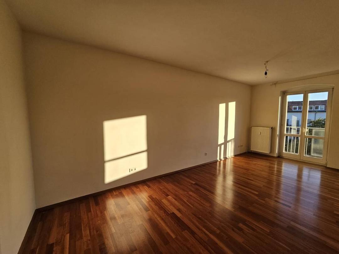 Berlin-Mitte am Zionskirchplatz: 2-Zimmer-Altbau mit Balkon & Fernsehturmblick – Bild 6