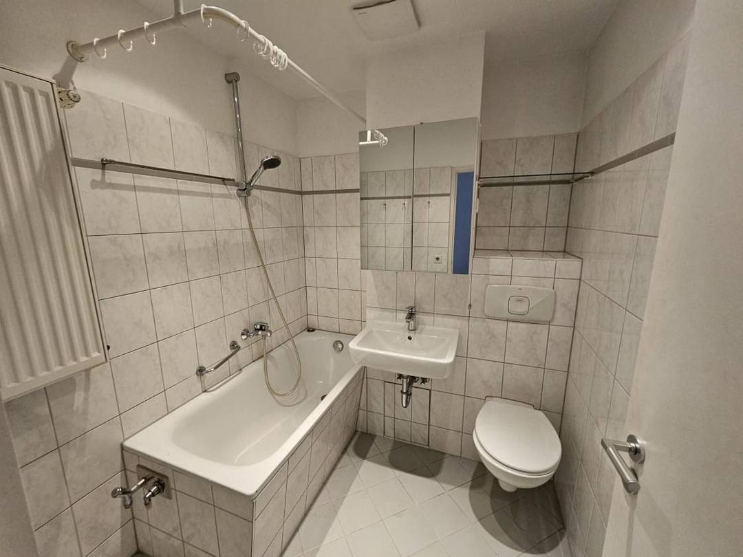 Berlin-Mitte am Zionskirchplatz: 2-Zimmer-Altbau mit Balkon & Fernsehturmblick – Bild 15