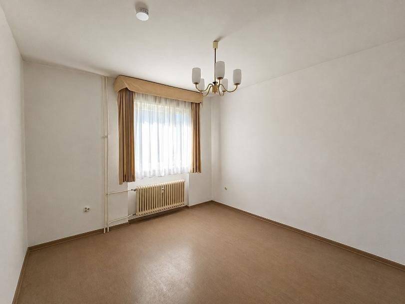 Lankwitz: bezugsfreie 3-Zimmer-Wohnung mit Süd-Loggia, Stellplatz & großem Keller – Bild 7