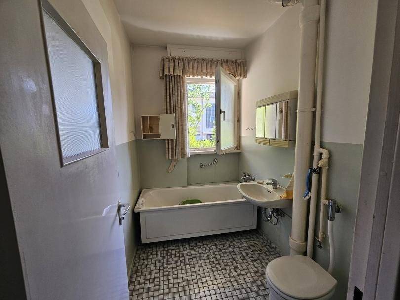 Lankwitz: bezugsfreie 3-Zimmer-Wohnung mit Süd-Loggia, Stellplatz & großem Keller – Bild 13