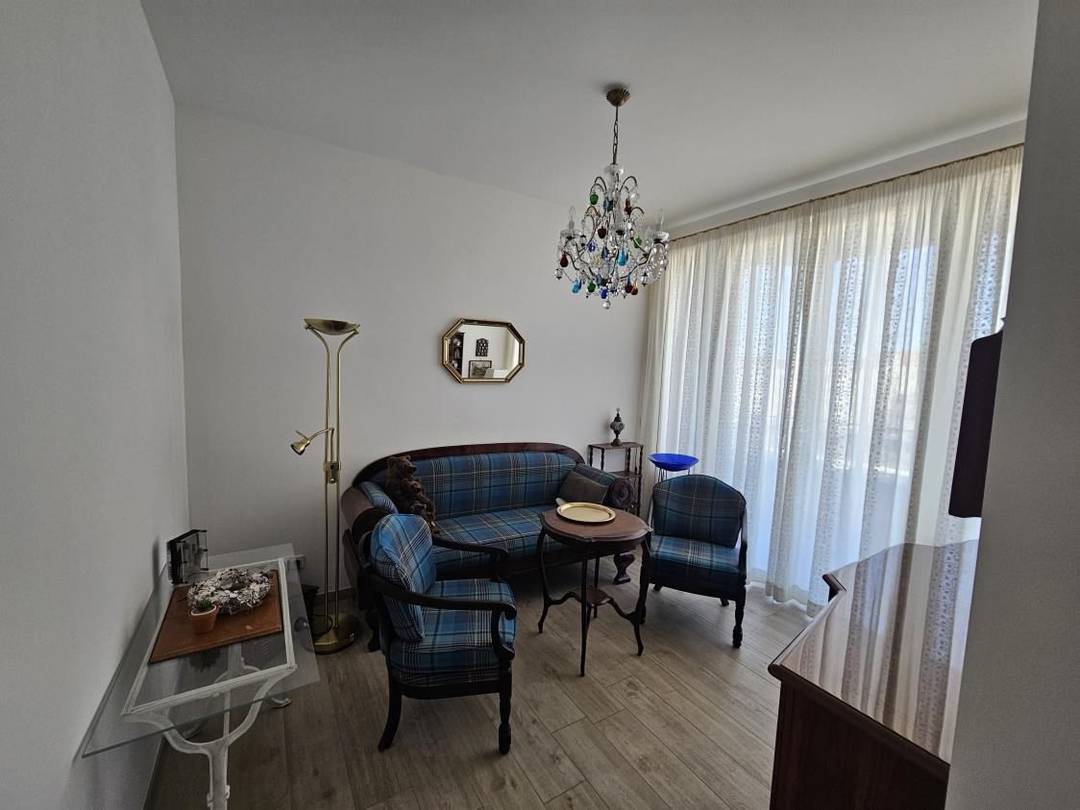 Charlottenburg am Ku’damm: barrierefreie 4-Zimmer-Wohnung mit 2 Balkonen, Sauna & Tiefgarage – Bild 4