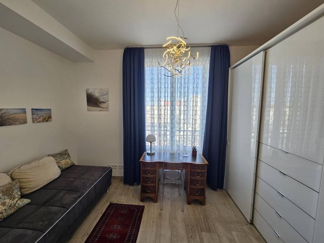 Charlottenburg am Ku’damm: barrierefreie 4-Zimmer-Wohnung mit 2 Balkonen, Sauna & Tiefgarage – Bild 9