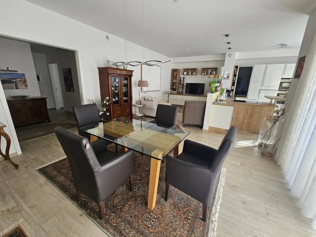 Charlottenburg am Ku’damm: barrierefreie 4-Zimmer-Wohnung mit 2 Balkonen, Sauna & Tiefgarage – Bild 22
