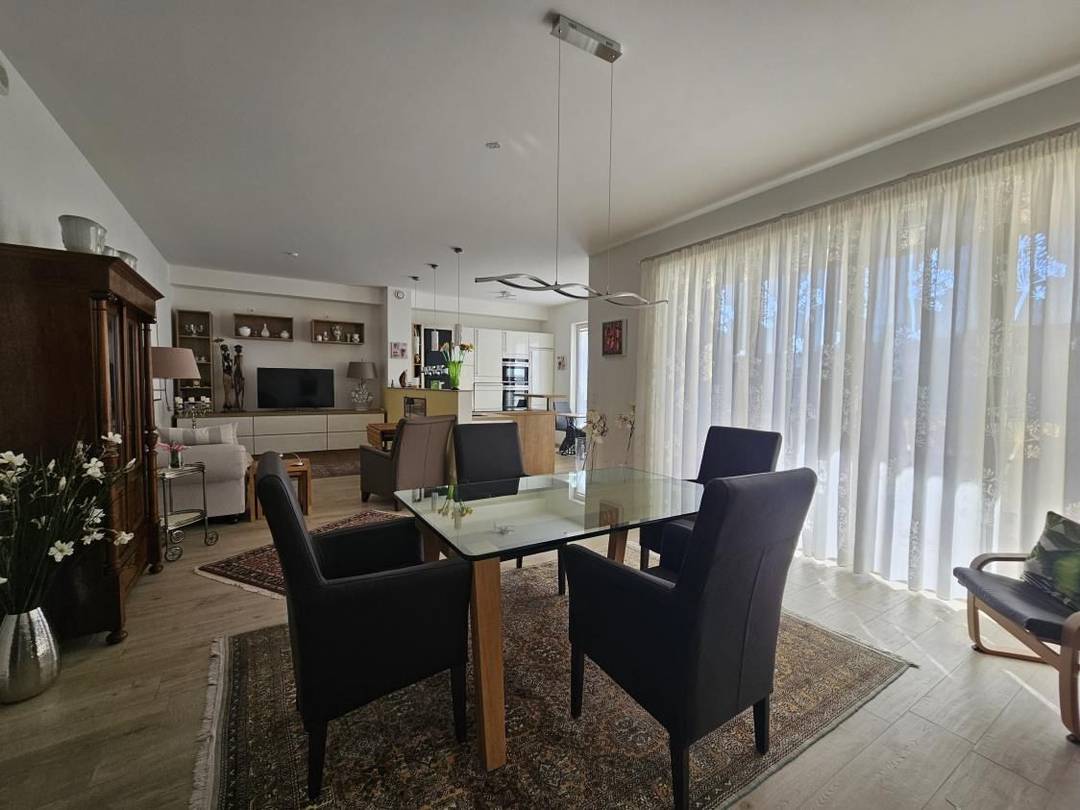 Charlottenburg am Ku’damm: barrierefreie 4-Zimmer-Wohnung mit 2 Balkonen, Sauna & Tiefgarage – Bild 23