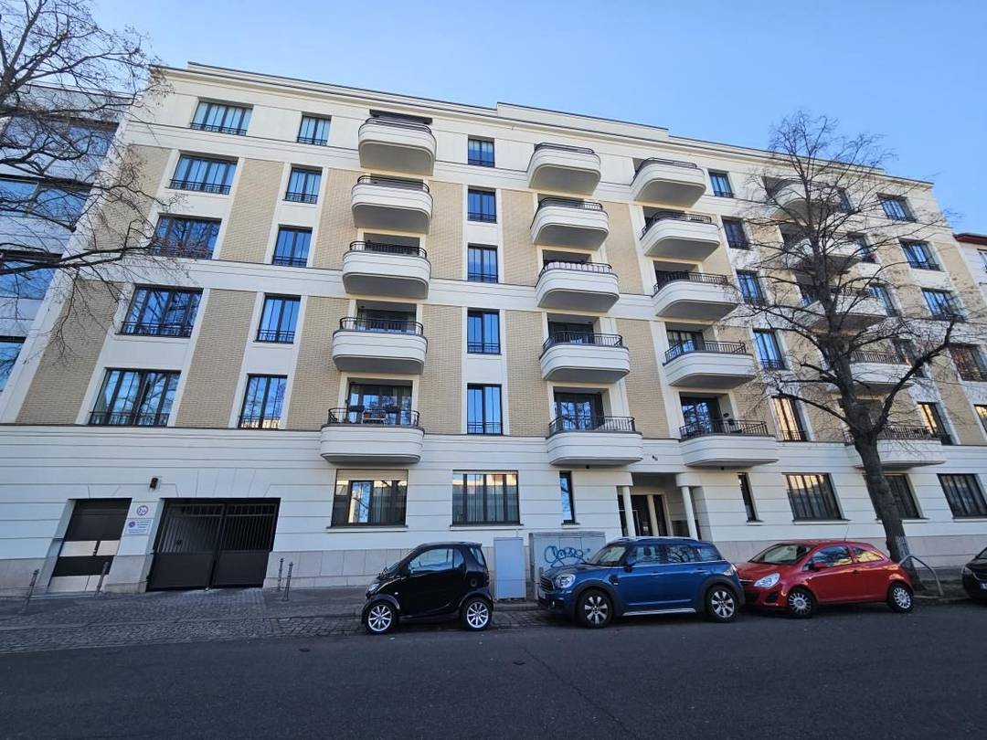Charlottenburg am Ku’damm: barrierefreie 4-Zimmer-Wohnung mit 2 Balkonen, Sauna & Tiefgarage – Bild 27