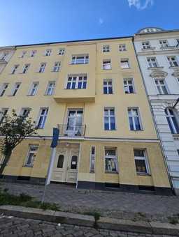 Schöneberg am Winterfeldtplatz: vermietete 3-Zimmer-Altbauwohnung als Kapitalanlage