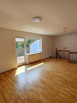 Maisonette mit großer Südterrasse – 3 Zimmer & Stellplatz – Bild 1